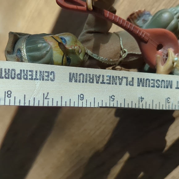 Vintage Tilso Pixie Elf with Mandolin.  Resin 7 1/2" figurine, 1960s. - Picture 10 of 10